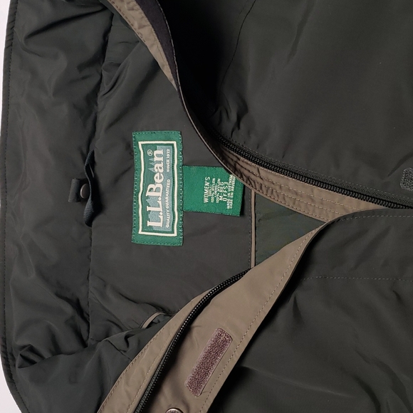 L.L.Bean Womens Green Coat with Hidden Hood M - Picture 9 of 11
